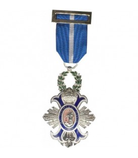 MEDALLA CRUZ DE LA ORDEN DEL MERITO CIVIL PLATA